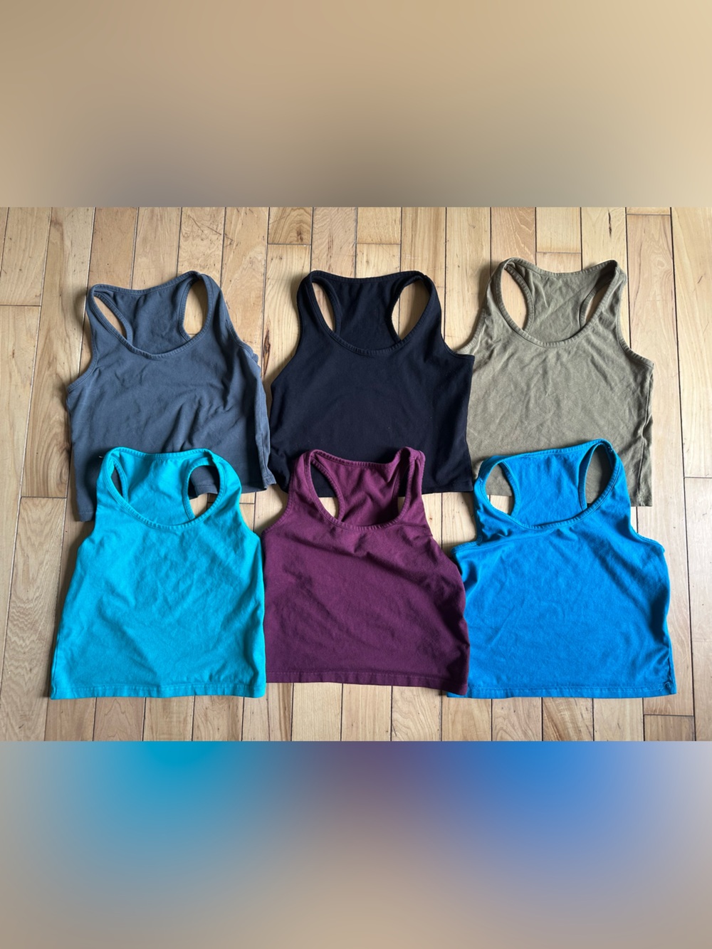 Set of 6 cropped tank